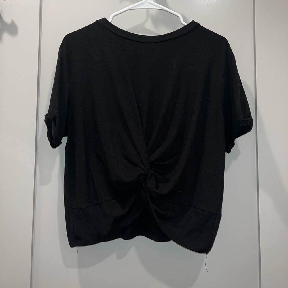 Cropped black tee